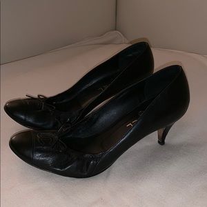 CHANEL Kitten Heel with Elastic Toe